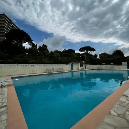 Apartment With A Panoramic View At The Floor Of A With A Pool *
