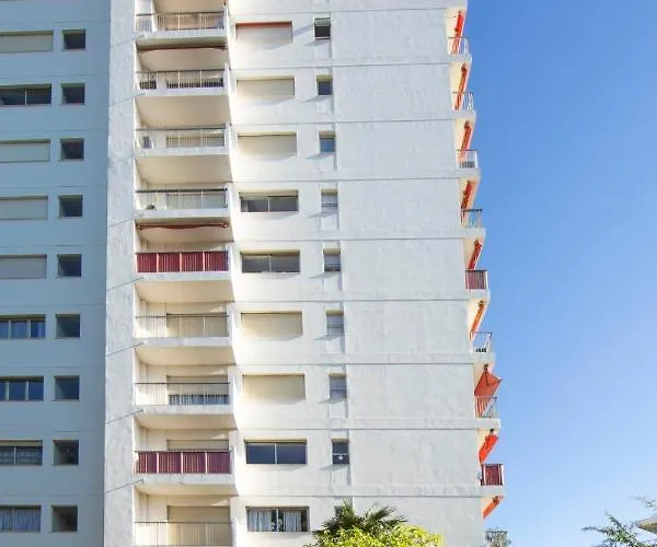Διαμέρισμα With A Panoramic View At The Floor Of A With A Pool *