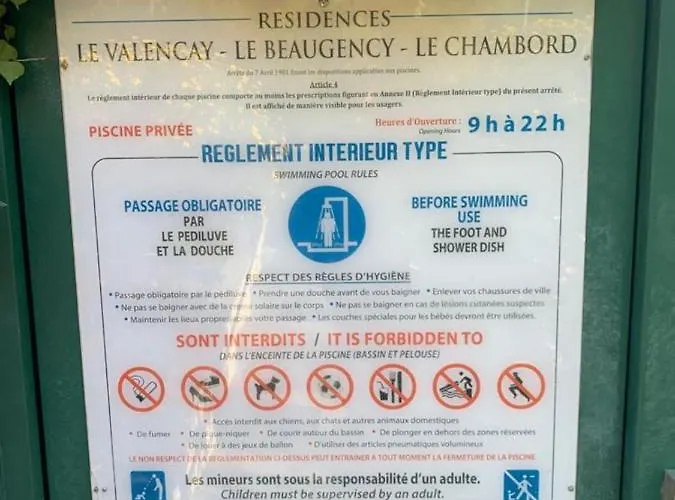 With A Panoramic View At The Floor Of A With A Pool Διαμέρισμα Αντίμπ